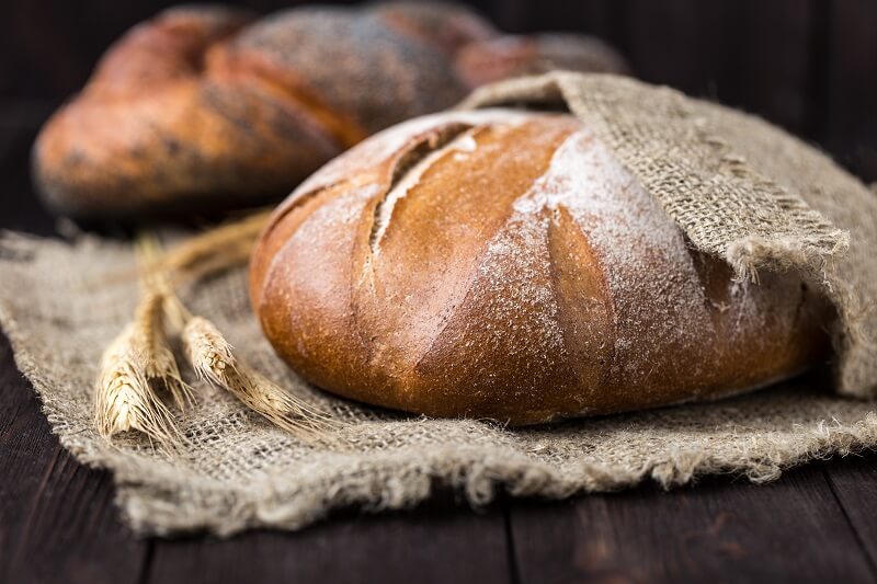 This bread is made with beer instead of yeast, and there is no need to knead it!